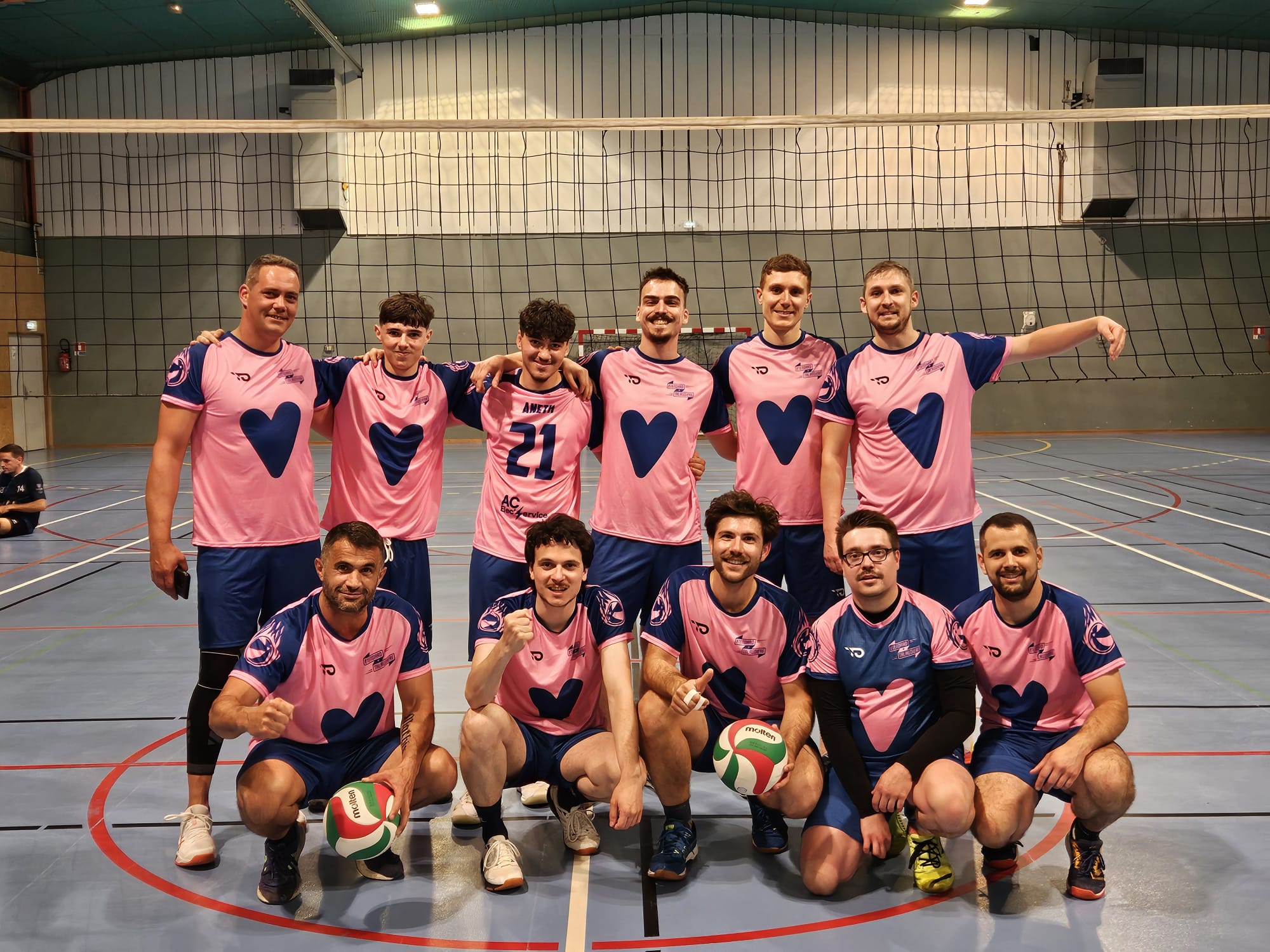 Volley-Ball - Équipe 1 : Loisirs - 2025/2026 - étendard de la Talaudière Volley-Ball - Équipe 1 : Loisirs - 2025/2026 - étendard de la Talaudière
